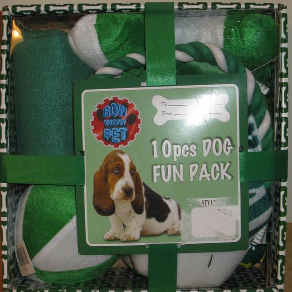 Dog Toys 10 Piece Fun Pack Blanket Rope Toy Football Squeaker Frisbee Bone New - Picture 1 of 4
